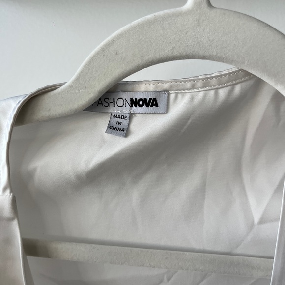 FASHION NOVA - Picture 2 of 4